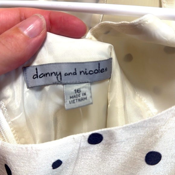 NWT Danny and Nicole White Polka Dot Dress with Black Lace Trim - Picture 4 of 8